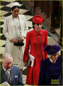 kate-middleton-meghan-markle-hug-greet-each-other-commonwealth-day-13.jpg