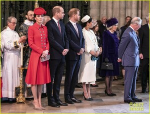 kate-middleton-meghan-markle-hug-greet-each-other-commonwealth-day-14.jpg