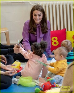 kate-middleton-steps-out-solo-for-henry-fawcett-childrens-centre-visit-04.jpg