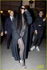 kim-kardashian-goes-sheer-in-paris-08.jpg