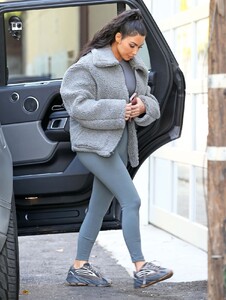 kim-kardashian-head-to-dinner-in-west-hollywood-03-21-2019-4.jpg