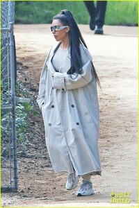 kim-kardashian-kanye-west-la-march-2019-05.thumb.jpg.05afda51ebd59d95b8d19316f542eec8.jpg