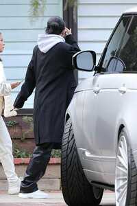 kim-kardashian-kanye-west-paris-jackson-kylie-jenner-arrive-for-sunday-services-at-the-same-church-in-calabasas-03-10-2019-1.jpg