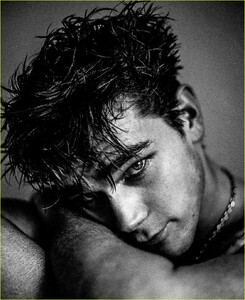 kj-apa-bares-chiseled-abs-in-shirtless-photo-shoot-02.jpg