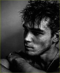kj-apa-bares-chiseled-abs-in-shirtless-photo-shoot-04.jpg