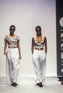 krizia-ss-1994-2.thumb.jpg.7852210164f39ef6c74db82d629af0d3.jpg