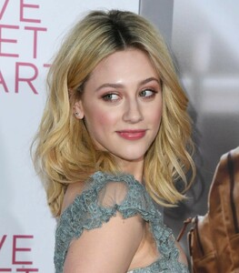 lili-reinhart-five-feet-apart-premiere-in-la-6.jpg