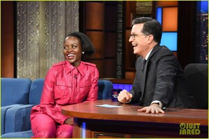 lupita-nyongo-accidentally-terrified-a-fan-at-us-screening-05.thumb.jpg.c5c5ed24f78ae90edc40e6aa3c1e1844.jpg