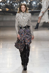 marant-rf19-0082.thumb.jpg.7e578714ca27c0872767c32a78834acb.jpg