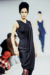 mariot-chanet-fw-1995-1.thumb.jpg.3f7e9ca3026855e0dbd83517d2aeb6d5.jpg