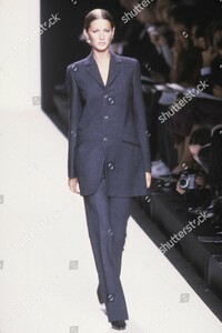 michael-kors-rtw-fall-1999-new-york-shutterstock-editorial-6906611g.jpg