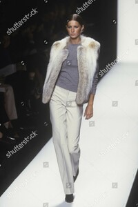 michael-kors-rtw-fall-1999-new-york-shutterstock-editorial-6906611l.jpg