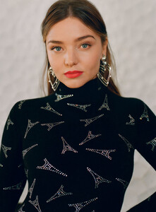 miranda-kerr-08.thumb.jpg.d6bb51bc4e9a6d6e8a1f6bfaeb33590b.jpg