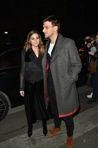 olivia-palermo-arriving-at-the-tommy-hilfiger-fashion-show-in-paris-03-02-2019-4.jpg