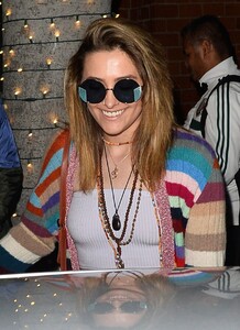 paris-jackson-at-kathy-hilton-s-birthday-party-in-beverly-hills-0.jpg