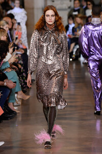 paul_and_joe_rtw_fall_2019_paris_fashion_week_pfw_041(1).thumb.jpg.cb02132ee4c94d3c9b7aec604d6a1bb4.jpg