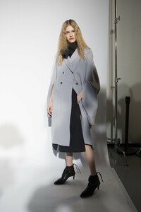 phillip-lim-bks-m-rf19-2616.thumb.jpg.70d32521ed32d772fde2e18fe77d3af1.jpg