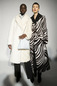 phillip-lim-bks-m-rf19-2775.thumb.jpg.2f6228678f612d67a450dc2f48be32db.jpg