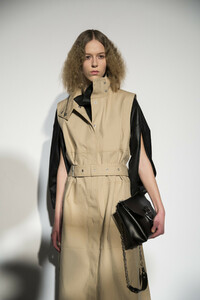 phillip-lim-bks-m-rf19-2854.thumb.jpg.6016cb3f4138ff1e1568e698dda6b6c6.jpg
