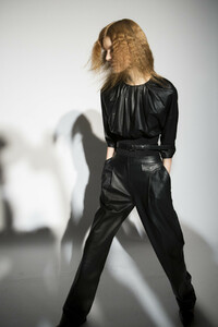 phillip-lim-bks-m-rf19-2871.thumb.jpg.a1de9a1431e9e4edd77194019c1510c9.jpg