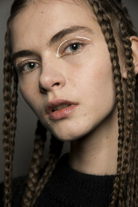 phillip-lim-bks-v-rf19-3931.thumb.jpg.4d3a7ad4c39271ef81a38bd03b1c0d27.jpg