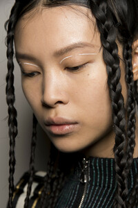 phillip-lim-bks-v-rf19-3958.thumb.jpg.408fb4f984dbfeb994d0df93f0ffa78a.jpg