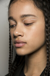 phillip-lim-bks-v-rf19-3968.thumb.jpg.8ce0d4194e6fa29800d88e3c30fd5dc7.jpg