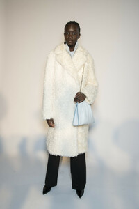 phillip-lim-bks-v-rf19-4093.thumb.jpg.2f6f3034c8477ada4c598e7cab9d7b06.jpg