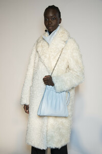 phillip-lim-bks-v-rf19-4098.thumb.jpg.8eb44b2357a02bd8077560145683f979.jpg