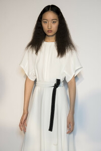 phillip-lim-bks-v-rf19-4206.thumb.jpg.069fcf4f4a1ac54b88f446f7f206c34c.jpg