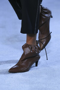 phillip-lim-clp-rf19-8379.thumb.jpg.f537f65f19c5220f3f915aad963841bb.jpg