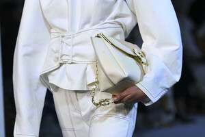 phillip-lim-clp-rf19-8405.thumb.jpg.ca5ec611c22406162b3b0fdee5a7a2ed.jpg