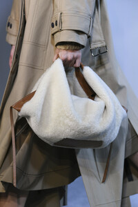 phillip-lim-clp-rf19-8424.thumb.jpg.dc4b5076561f87c0bef72e187dc57a5d.jpg