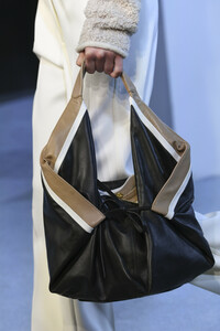 phillip-lim-clp-rf19-8432.thumb.jpg.c539e3822be6ccef057539f1042daaa1.jpg