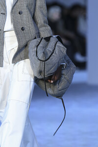 phillip-lim-clp-rf19-8501.thumb.jpg.a8803cde79df12ca40d4797080a581ec.jpg