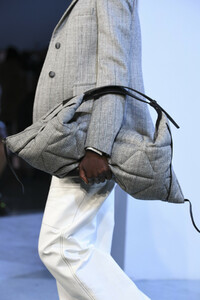 phillip-lim-clp-rf19-8509.thumb.jpg.8340270ab56298f22e1c15e4e259203a.jpg