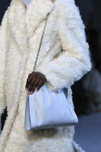 phillip-lim-clp-rf19-8526.thumb.jpg.87f988033a71450abc59b9937e24a33d.jpg