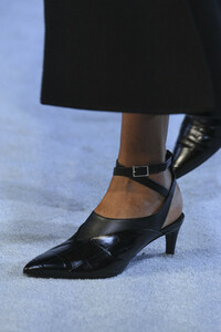 phillip-lim-clp-rf19-8552.thumb.jpg.20646af9aecfd037582da5ccab6cee07.jpg