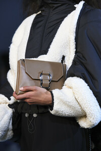 phillip-lim-clp-rf19-8609.thumb.jpg.b7388db08403b68fa3c768a4f8e8810c.jpg