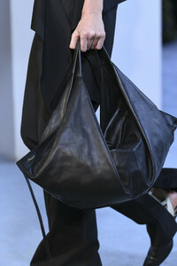 phillip-lim-clp-rf19-8628.thumb.jpg.4532b913ca02c45a6921fa19fe3aeb32.jpg