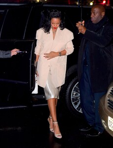 rihanna-night-out-in-nyc-01-29-2019-6.jpg