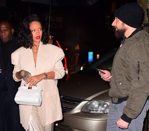 rihanna-night-out-in-nyc-01-29-2019-7.jpg