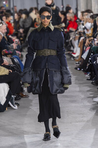 sacai-rf19-1373.thumb.jpg.5510f20bdd2502052eb3ea9a33699dc8.jpg