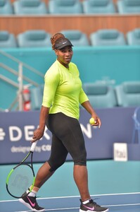 serena-williams-practises-during-the-miami-open-tennis-tournament-03-20-2019-3.jpg