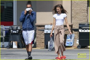 zendaya-had-a-lot-to-say-about-this-paparazzi-moment-17.jpg