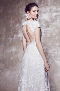 00006-Marchesa-Bridal-SS20.jpg