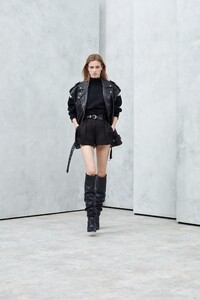 00014-Iro-Ready-to-Wear-Fall-19-Credit-Paul-Norman.jpg