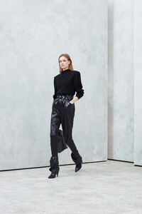 00019-Iro-Ready-to-Wear-Fall-19-Credit-Paul-Norman.jpg