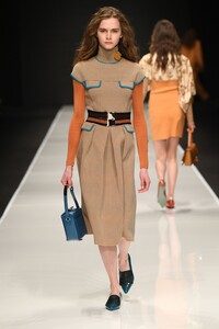 00035-Anteprima-FALL-19-Ready-To-Wear.thumb.jpg.b4250086518724c08bf4b931e6ee3469.jpg