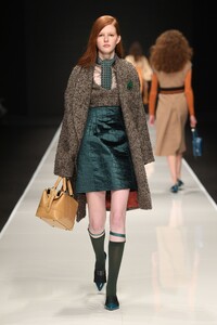 00036-Anteprima-FALL-19-Ready-To-Wear.thumb.jpg.f70e222e9ec8005313675fbbd446bcb9.jpg